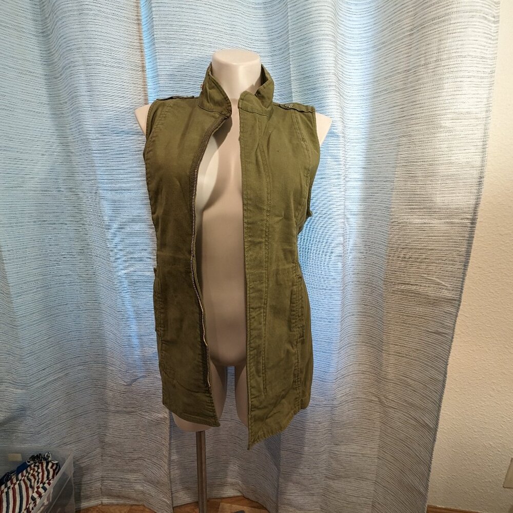 Green Sleeveless Jacket/Vest - CAbi - Size M